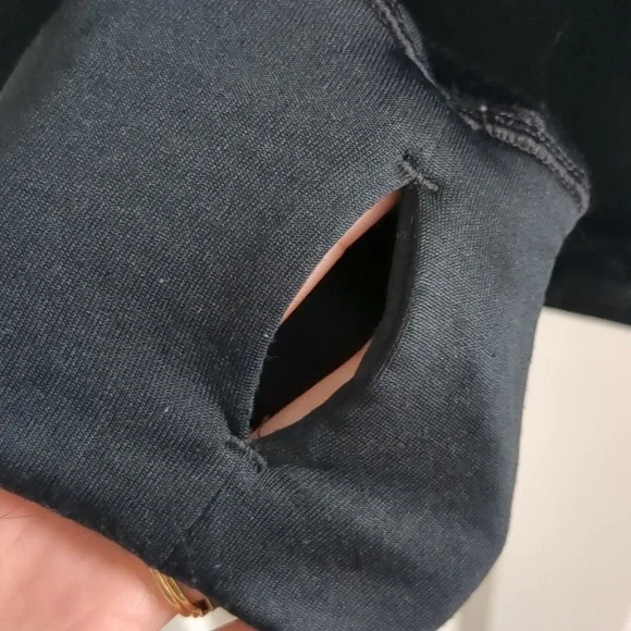 Under Armour Black Long Sleeve Shirt - Picture 5 of 5